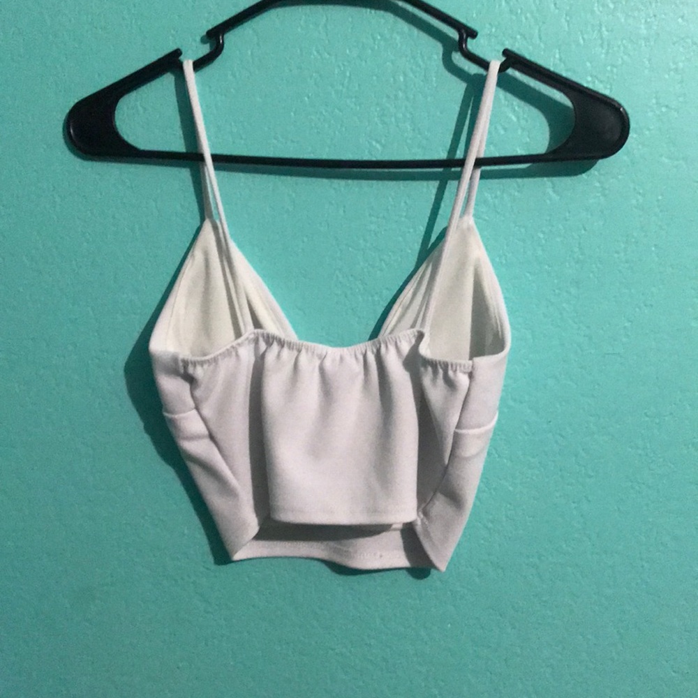 White crop top - Picture 2 of 2